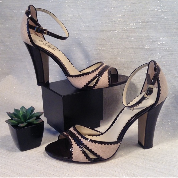 BCBG Paris Shoes - 💥BCBG Paris Career/Professional Heels Size 6